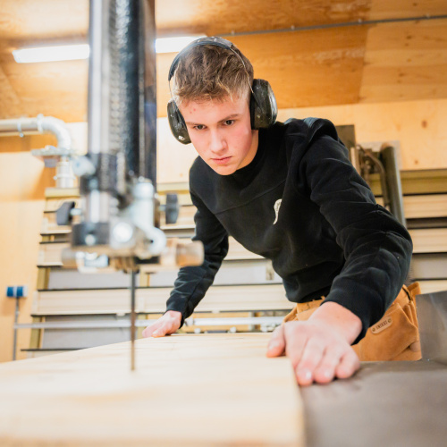 We zijn veelzijdig, werken vakkundig en bouwen voorspoedig!